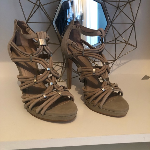 BCBG sandals- Please read description - Picture 4 of 7
